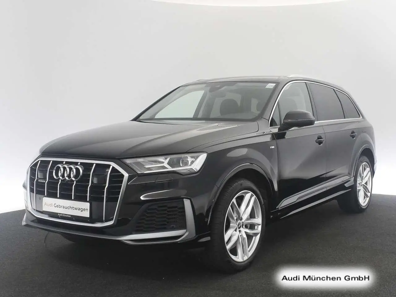 Photo 1 : Audi Q7 2021 Hybrid