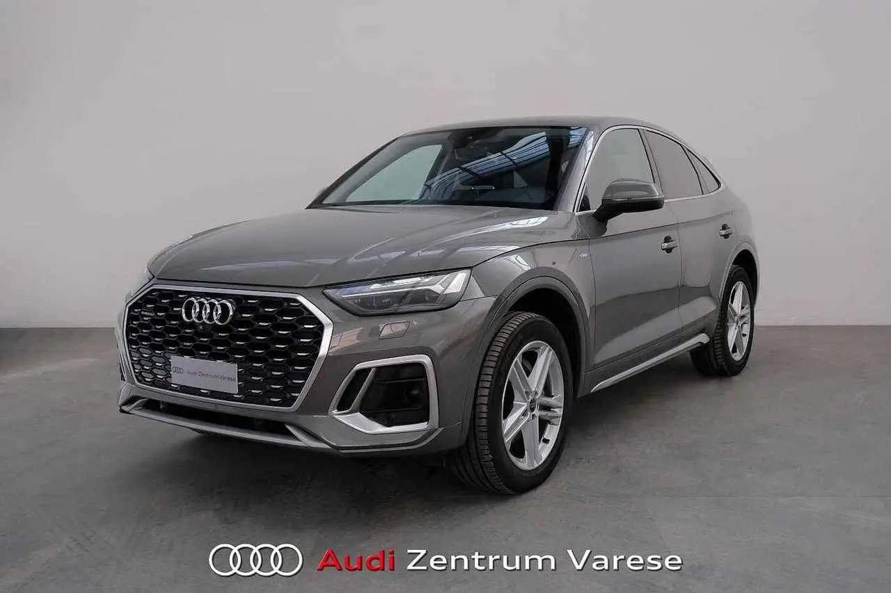 Photo 1 : Audi Q5 2023 Hybride