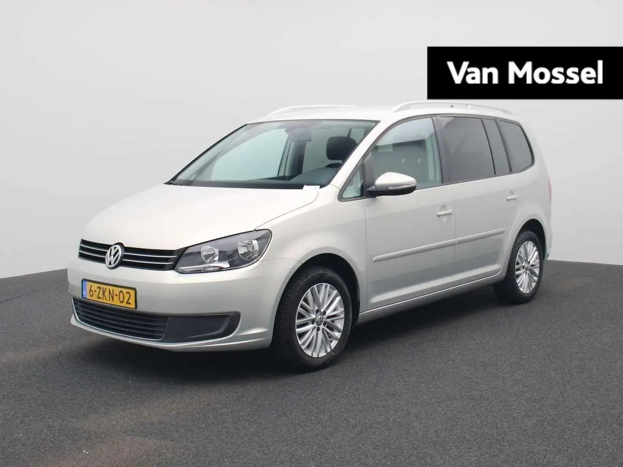 Photo 1 : Volkswagen Touran 2015 Essence