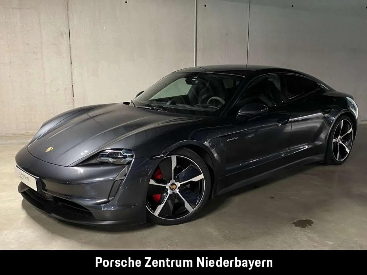 Photo 1 : Porsche Taycan 2020 Électrique