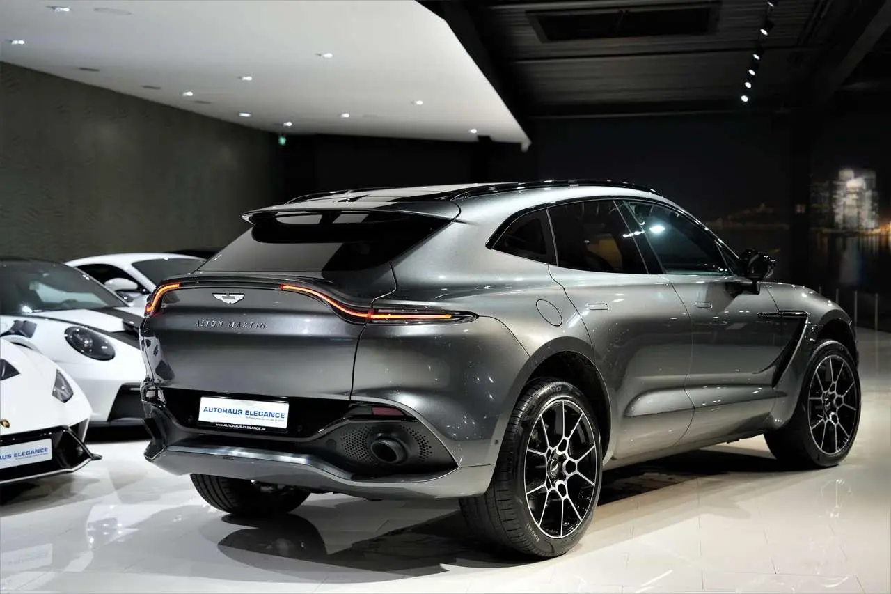 Photo 1 : Aston Martin Dbx 2021 Essence