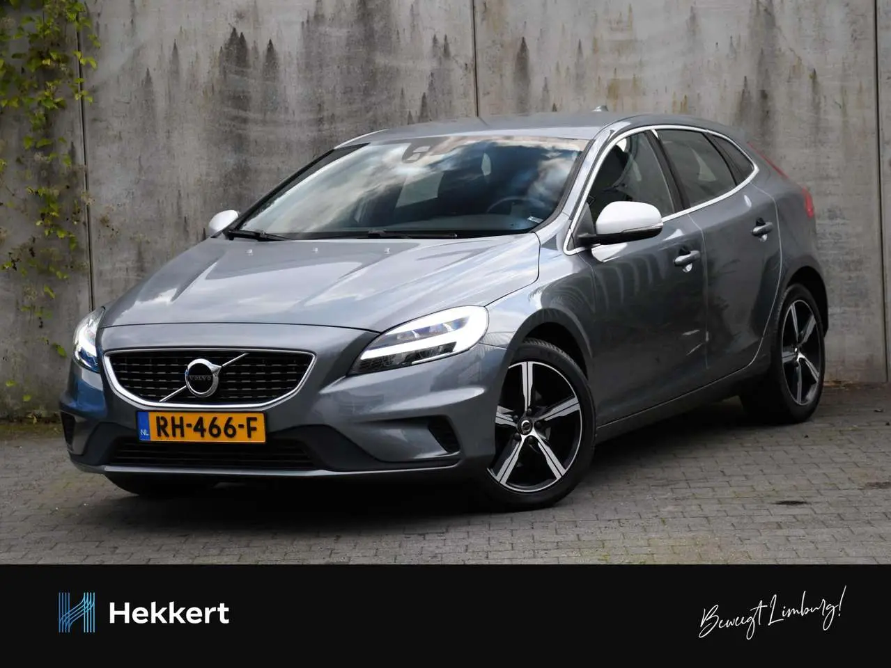 Photo 1 : Volvo V40 2017 Essence