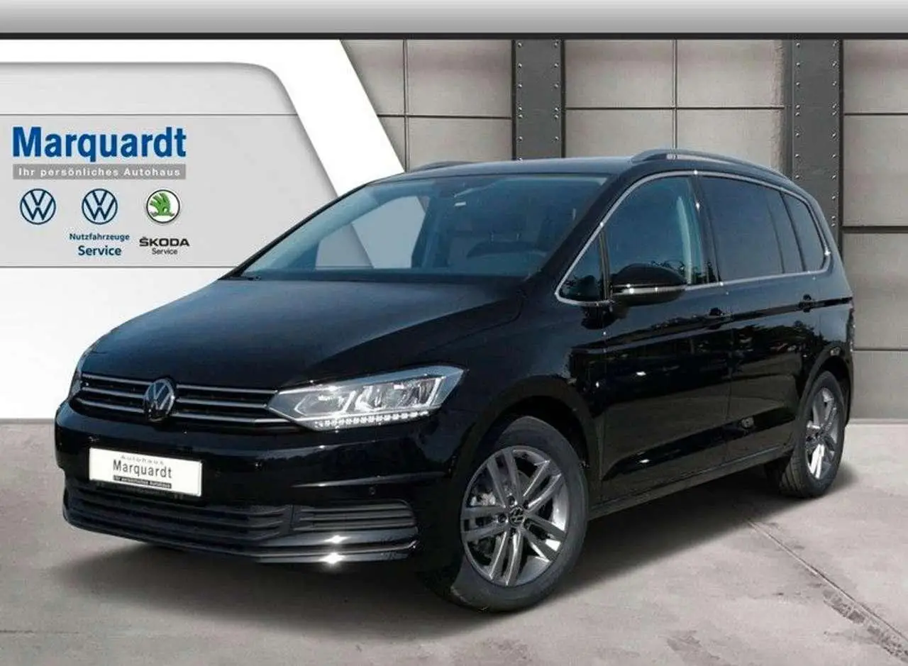 Photo 1 : Volkswagen Touran 2024 Petrol