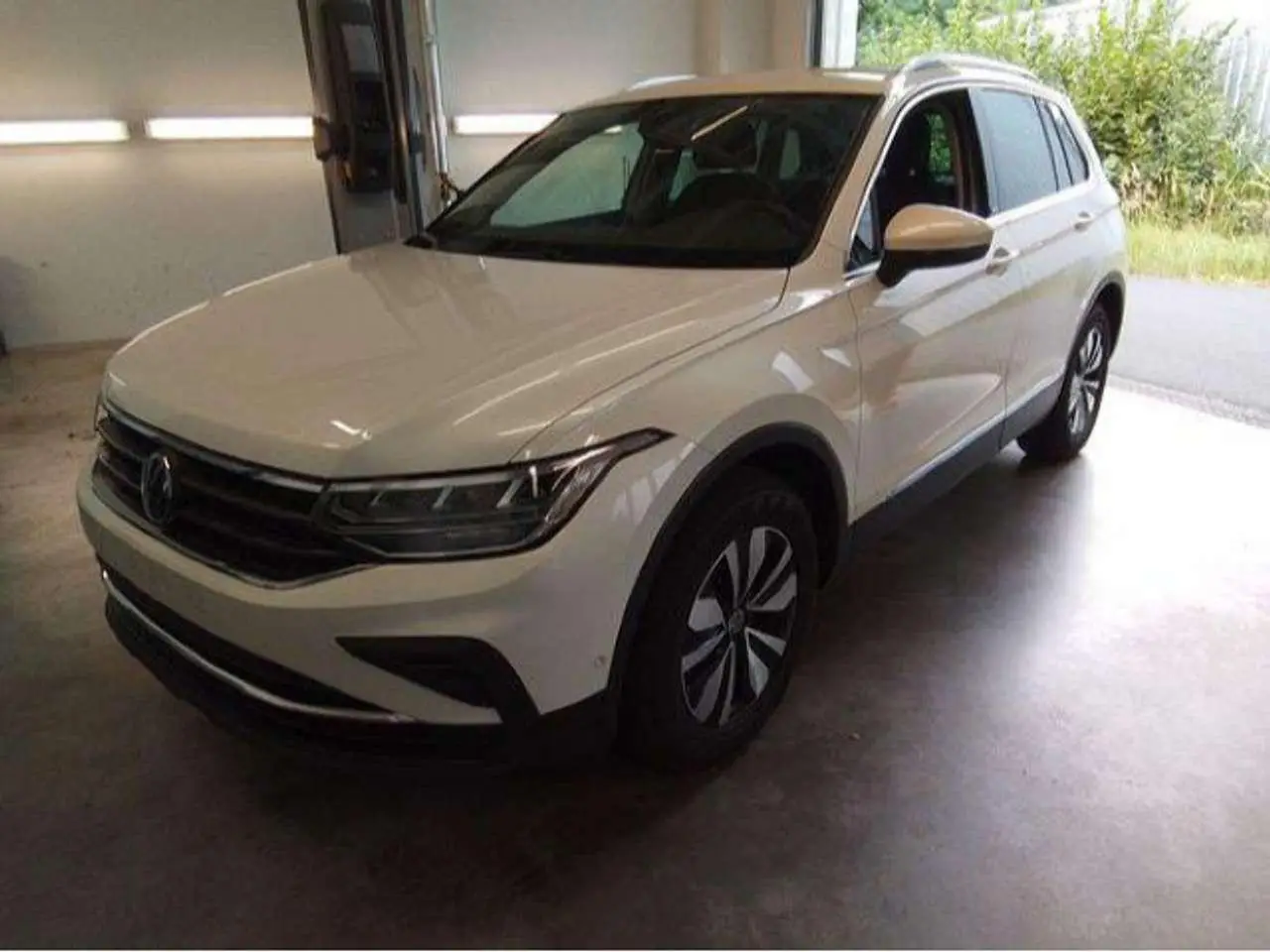 Photo 1 : Volkswagen Tiguan 2024 Essence