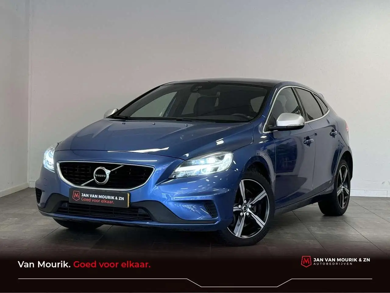 Photo 1 : Volvo V40 2019 Essence