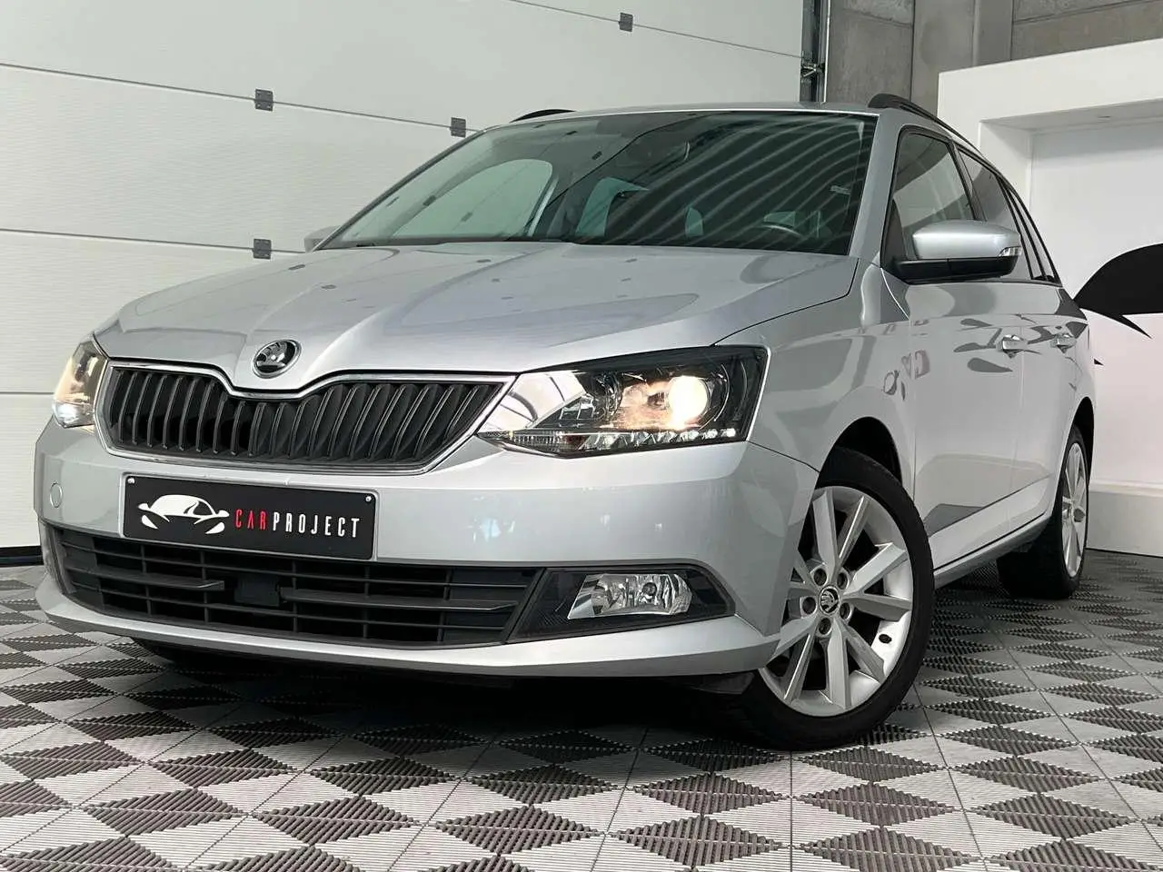 Photo 1 : Skoda Fabia 2018 Petrol