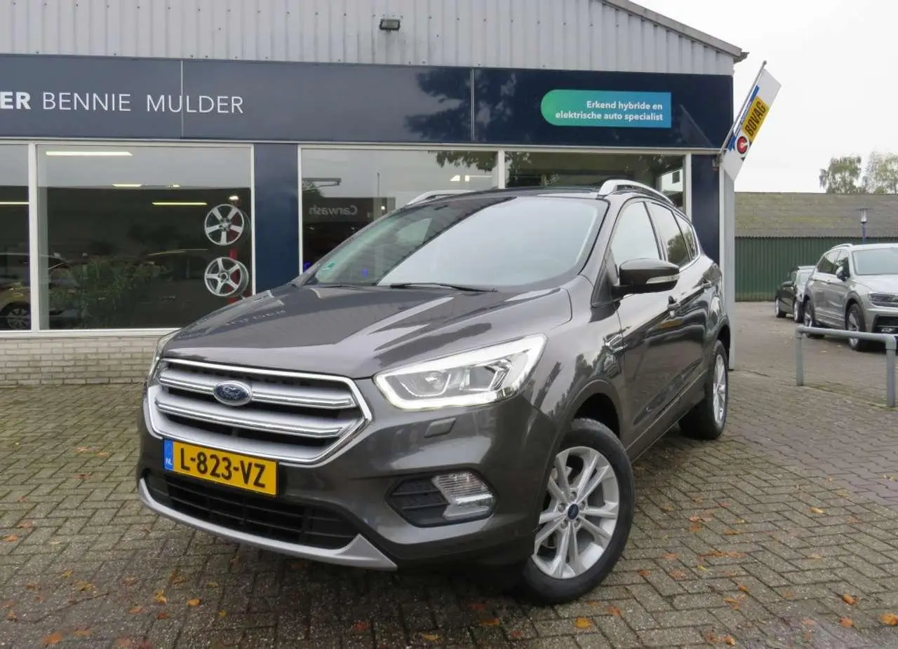 Photo 1 : Ford Kuga 2018 Petrol