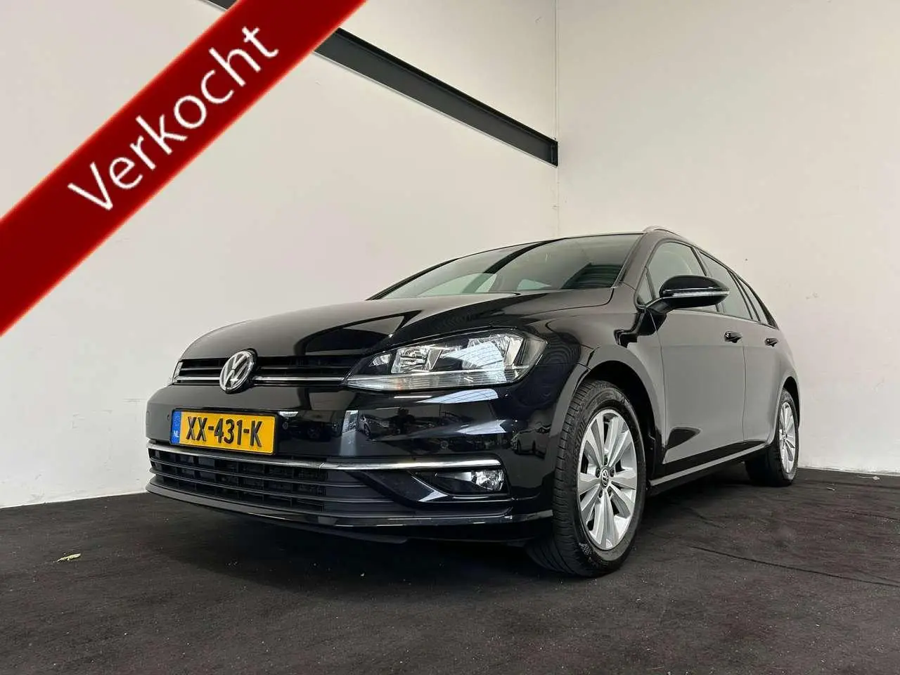 Photo 1 : Volkswagen Golf 2019 Petrol