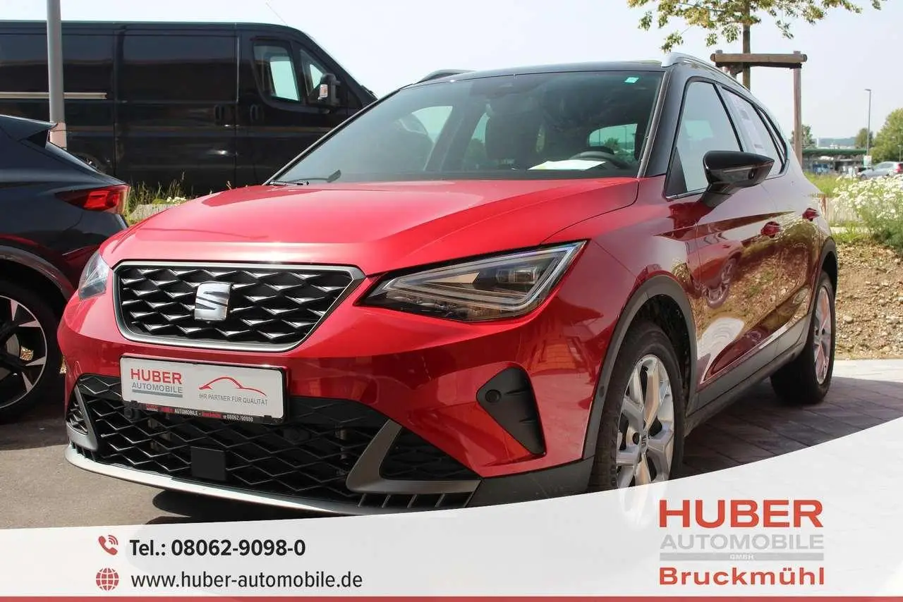 Photo 1 : Seat Arona 2024 Petrol