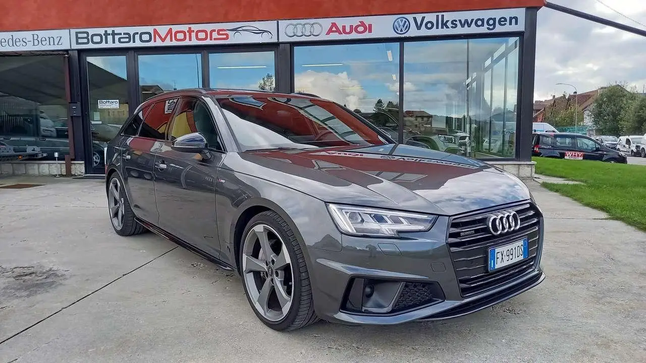 Photo 1 : Audi A4 2019 Diesel