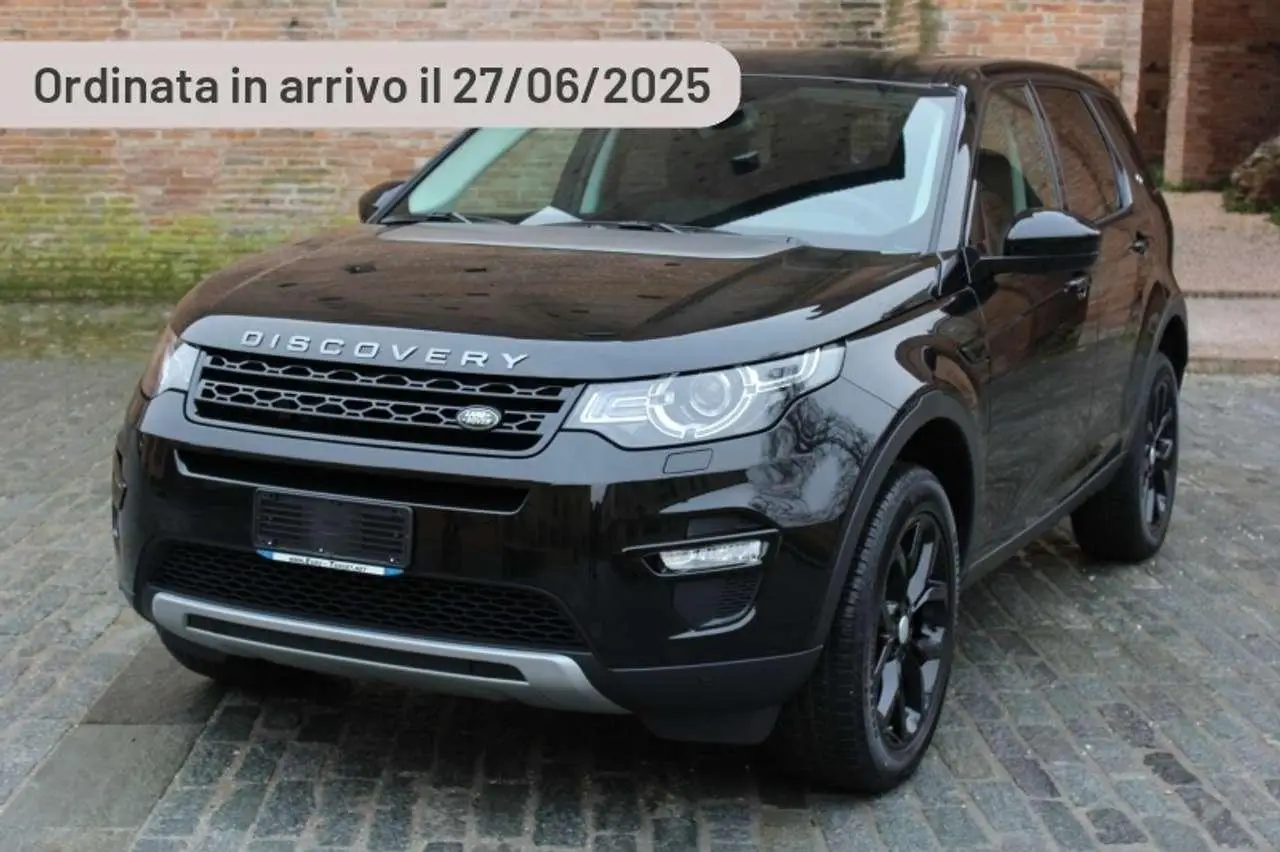 Photo 1 : Land Rover Discovery 2024 Hybrid