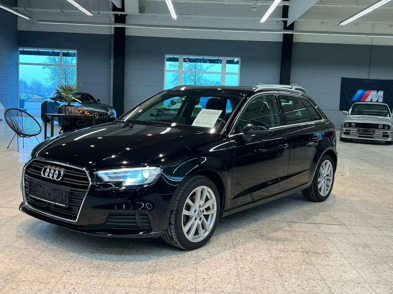 Photo 1 : Audi A3 2018 Petrol