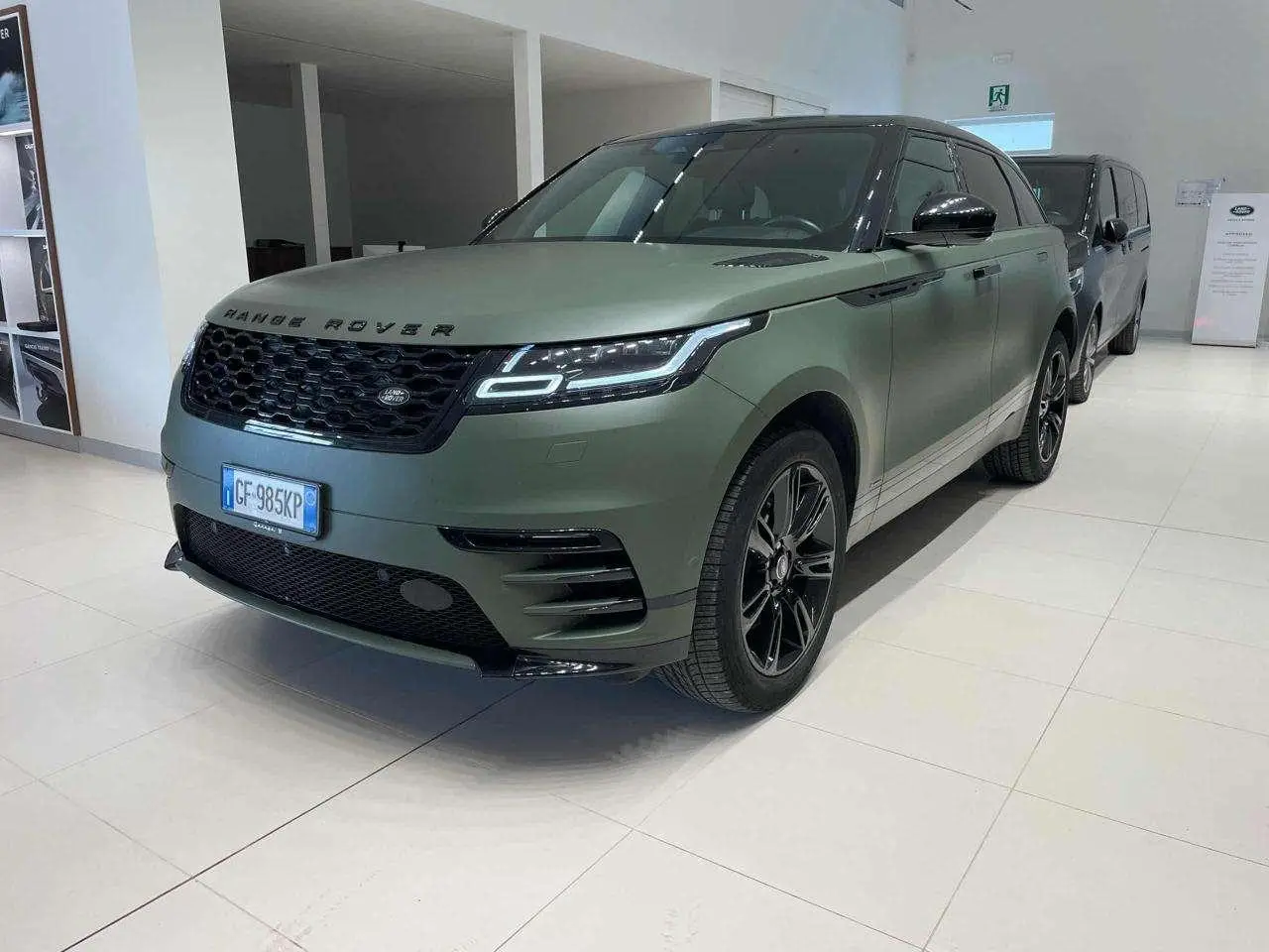 Photo 1 : Land Rover Range Rover Velar 2021 Hybride