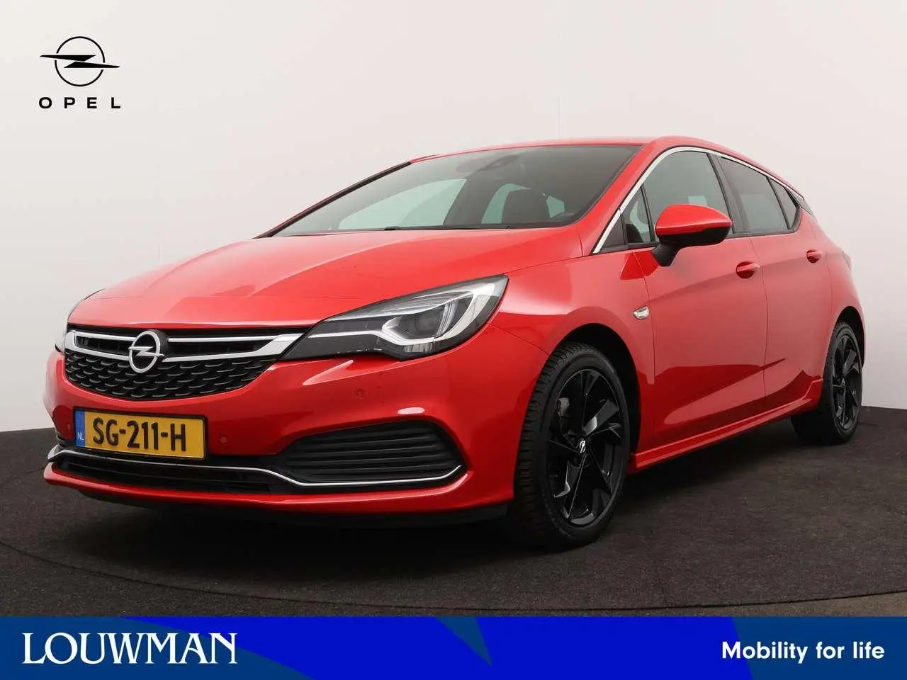 Photo 1 : Opel Astra 2018 Petrol