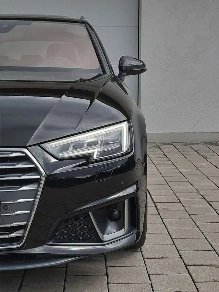 Photo 1 : Audi A4 2019 Diesel