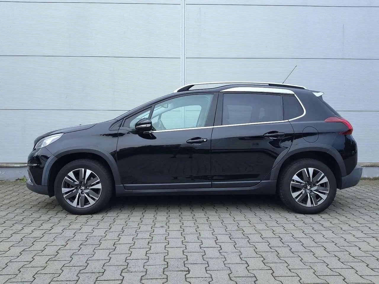 Photo 1 : Peugeot 2008 2016 Essence