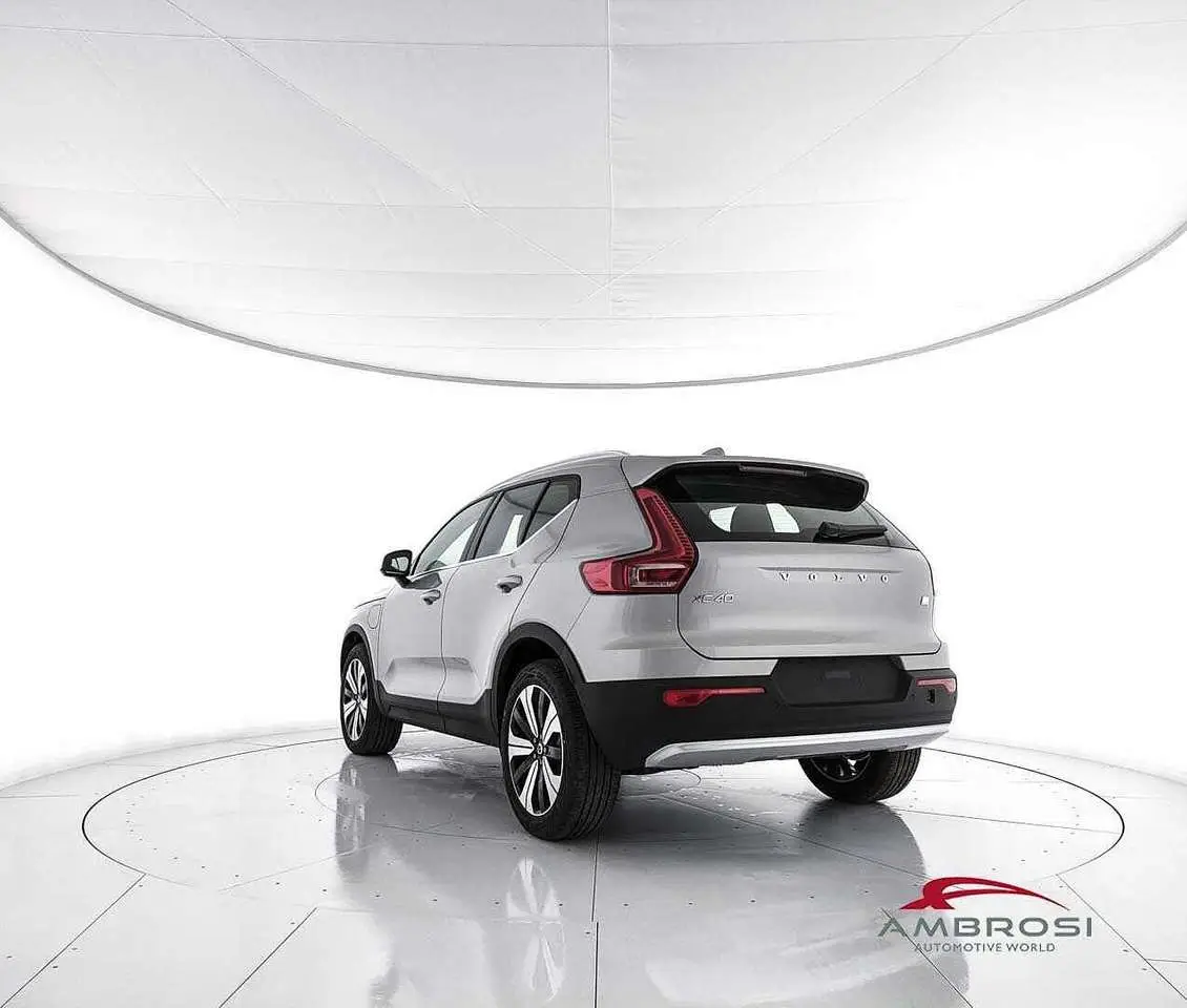 Photo 1 : Volvo Xc40 2024 Hybrid