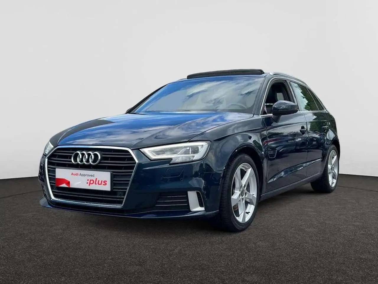 Photo 1 : Audi A3 2019 Petrol