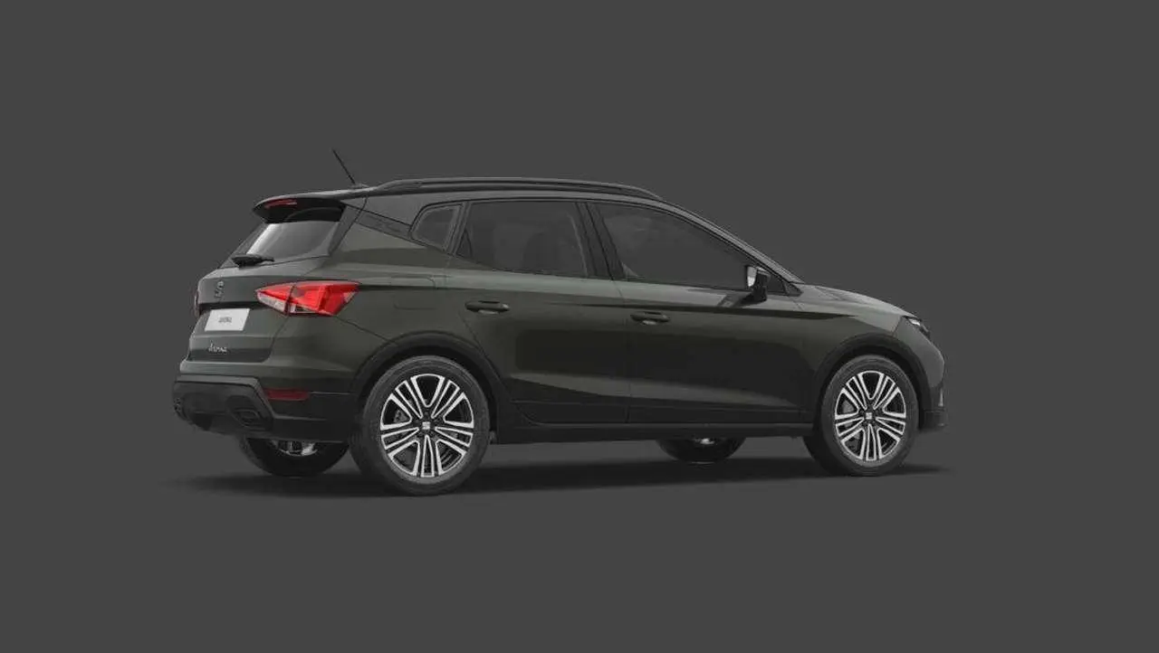 Photo 1 : Seat Arona 2024 Essence