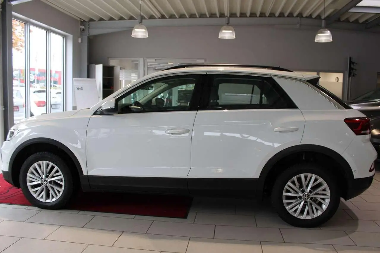 Photo 1 : Volkswagen T-roc 2023 Essence