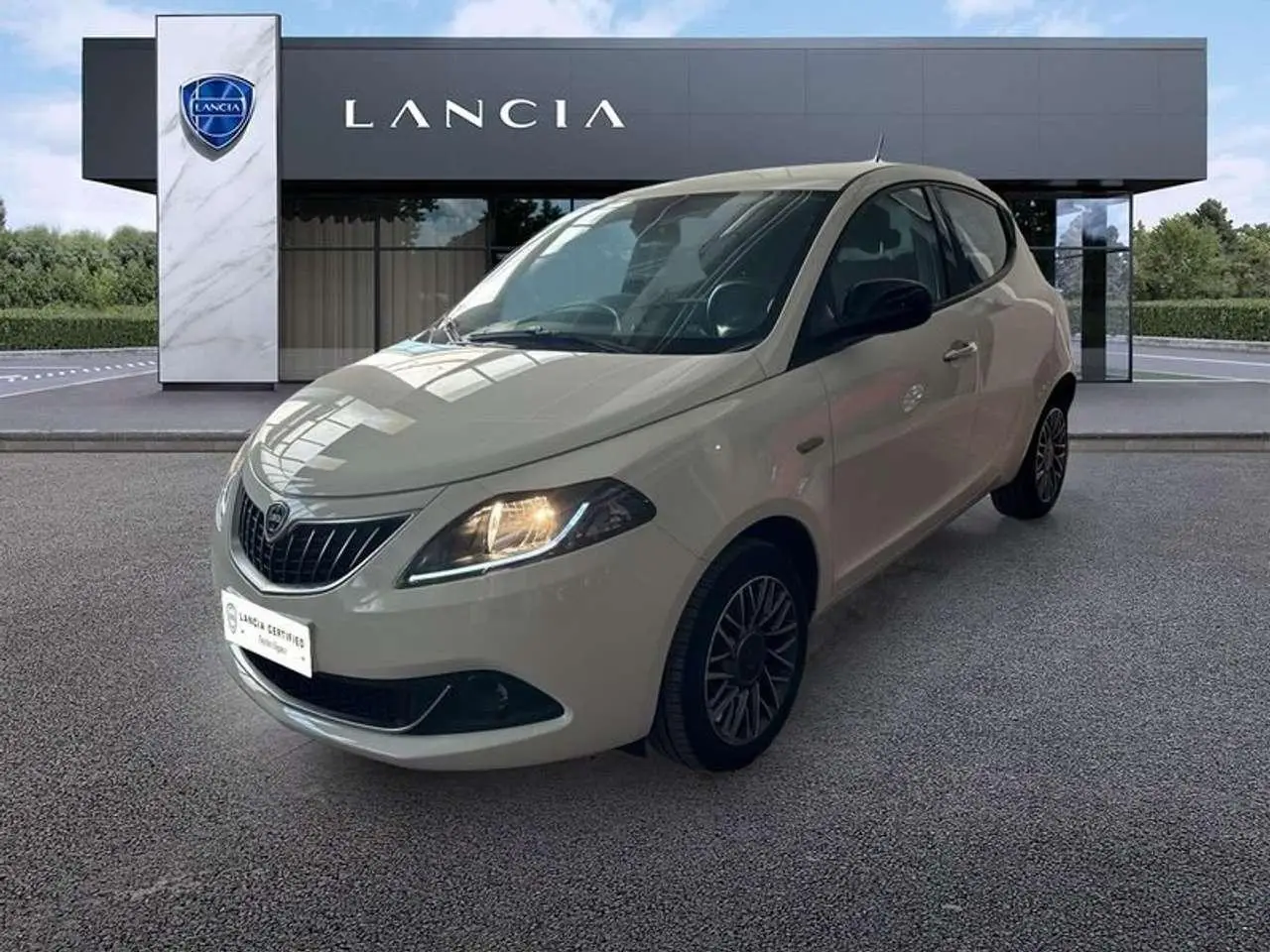 Photo 1 : Lancia Ypsilon 2023 Essence