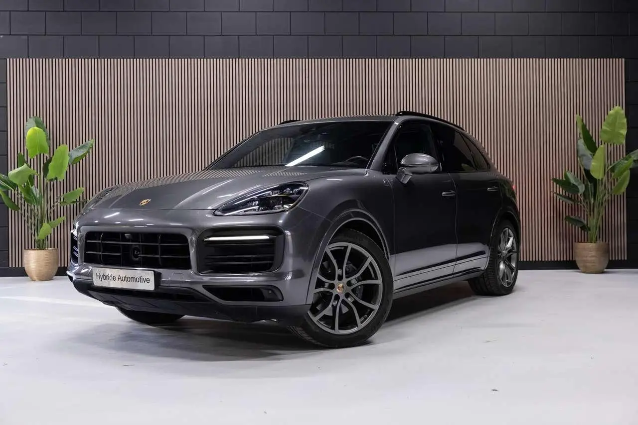 Photo 1 : Porsche Cayenne 2018 Hybride