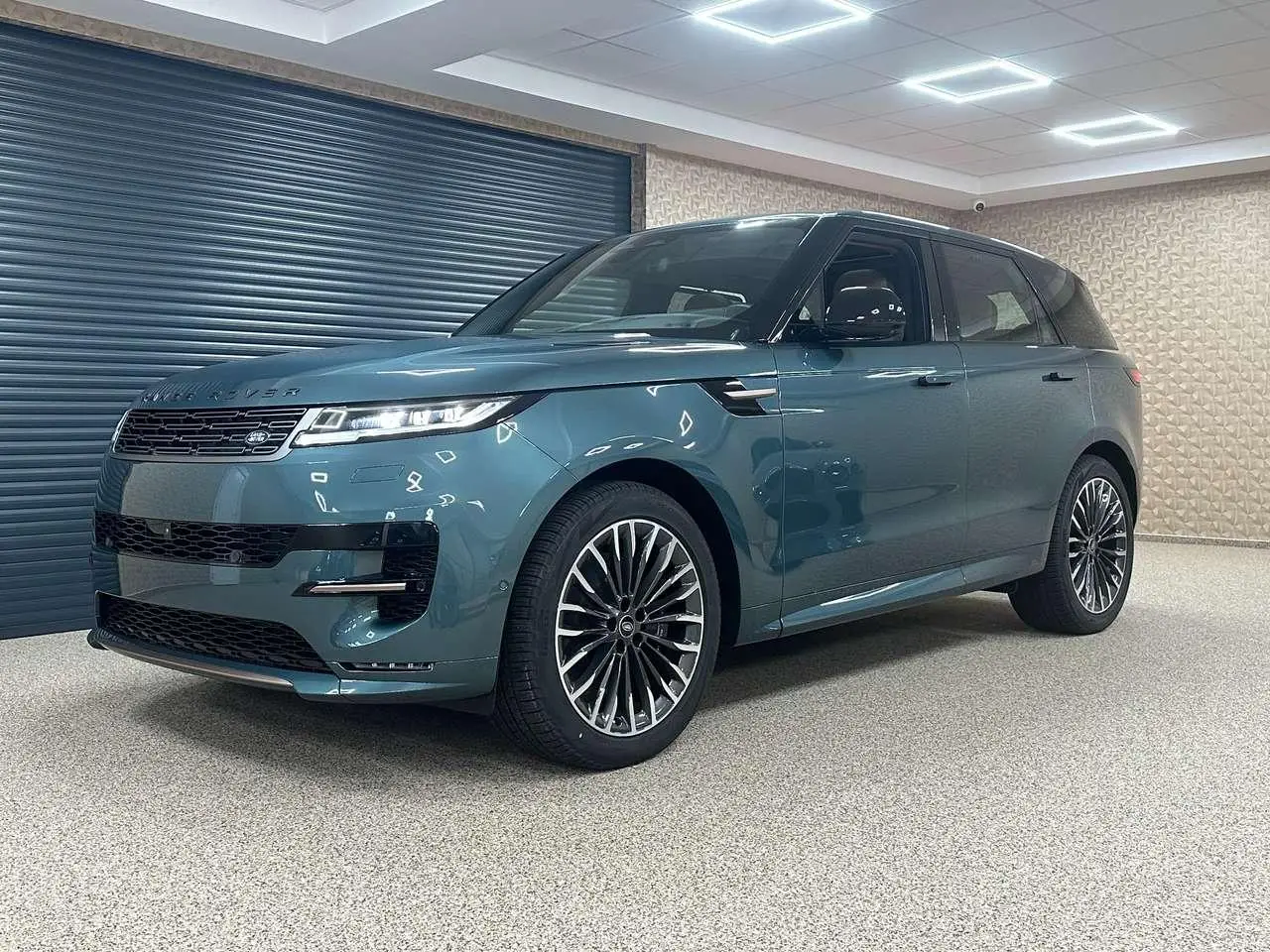 Photo 1 : Land Rover Range Rover Sport 2024 Petrol