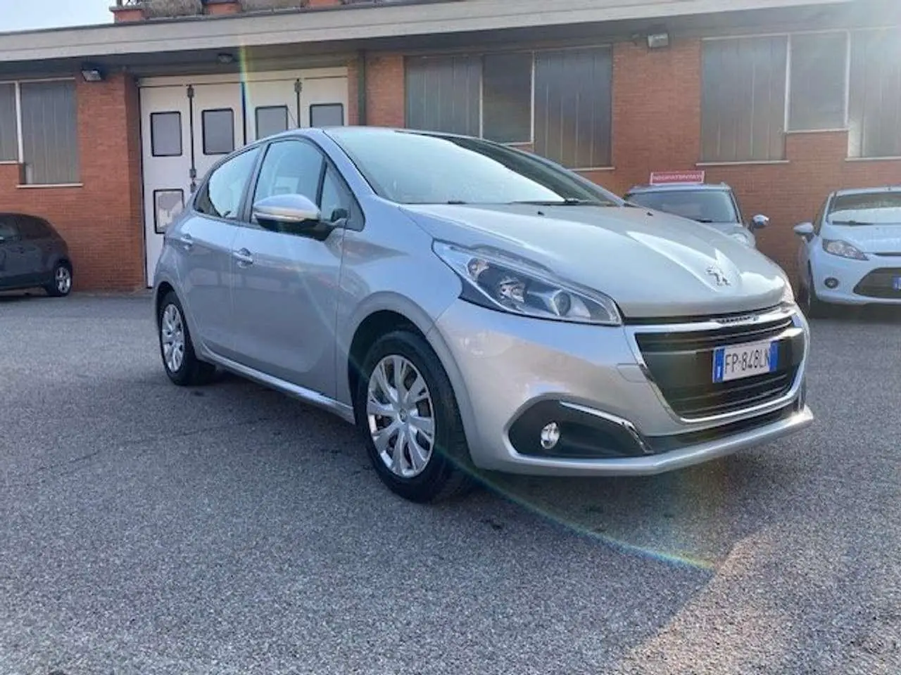 Photo 1 : Peugeot 208 2018 Essence