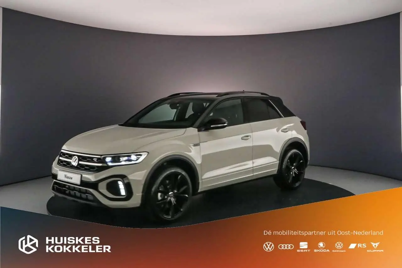 Photo 1 : Volkswagen T-roc 2024 Essence