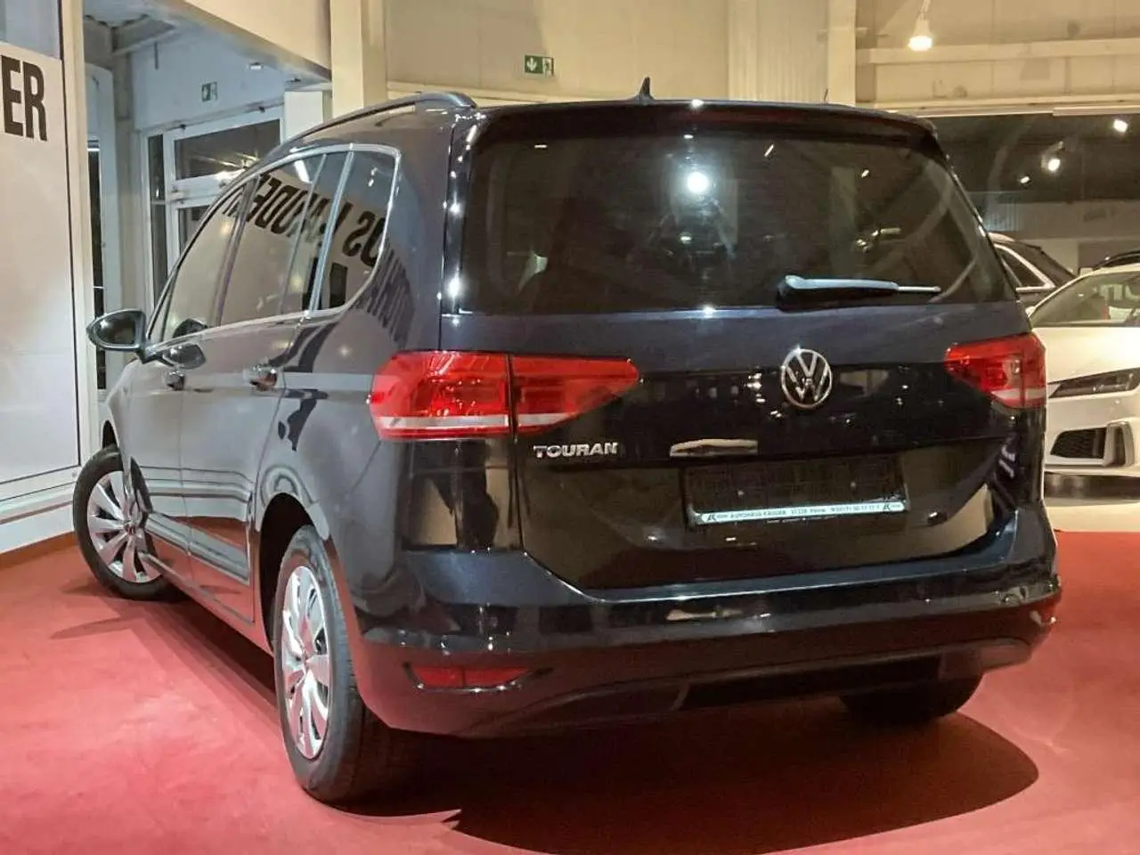 Photo 1 : Volkswagen Touran 2021 Essence