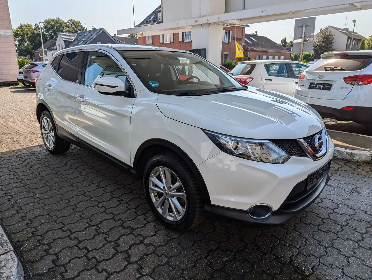 Photo 1 : Nissan Qashqai 2016 Petrol