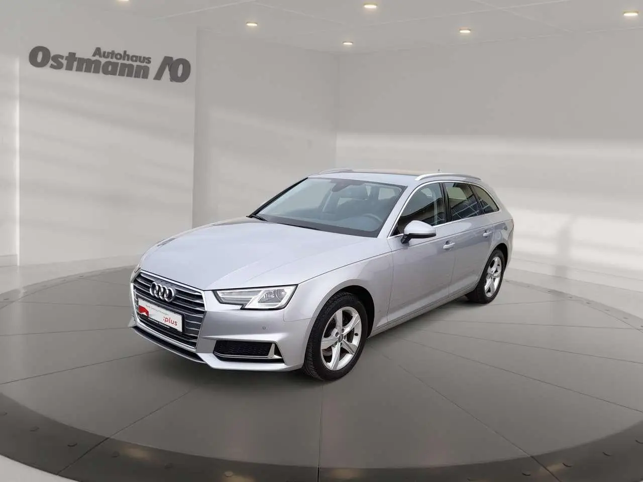 Photo 1 : Audi A4 2019 Petrol