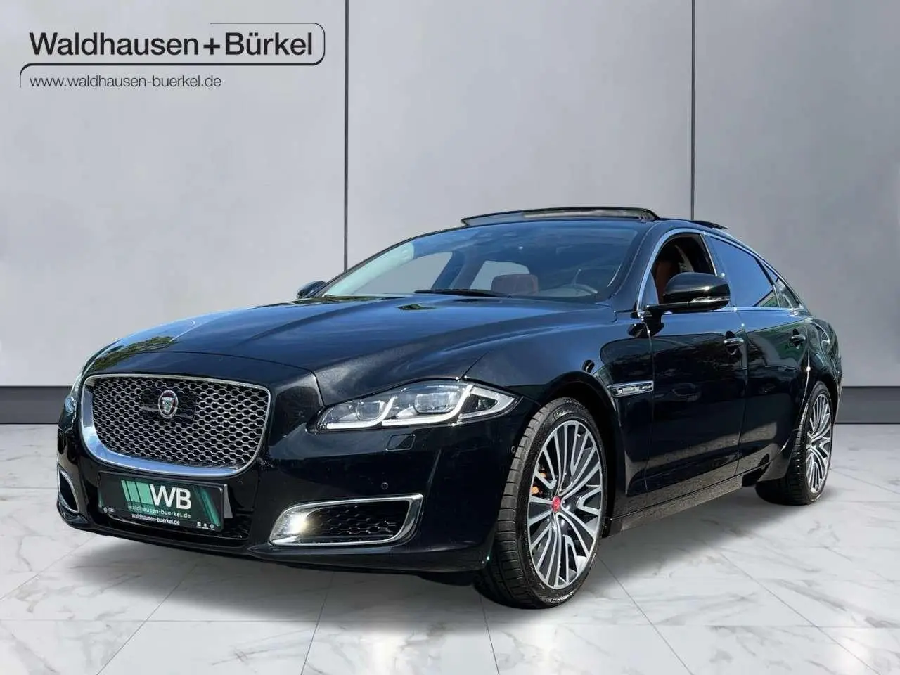 Photo 1 : Jaguar Xj 2018 Diesel