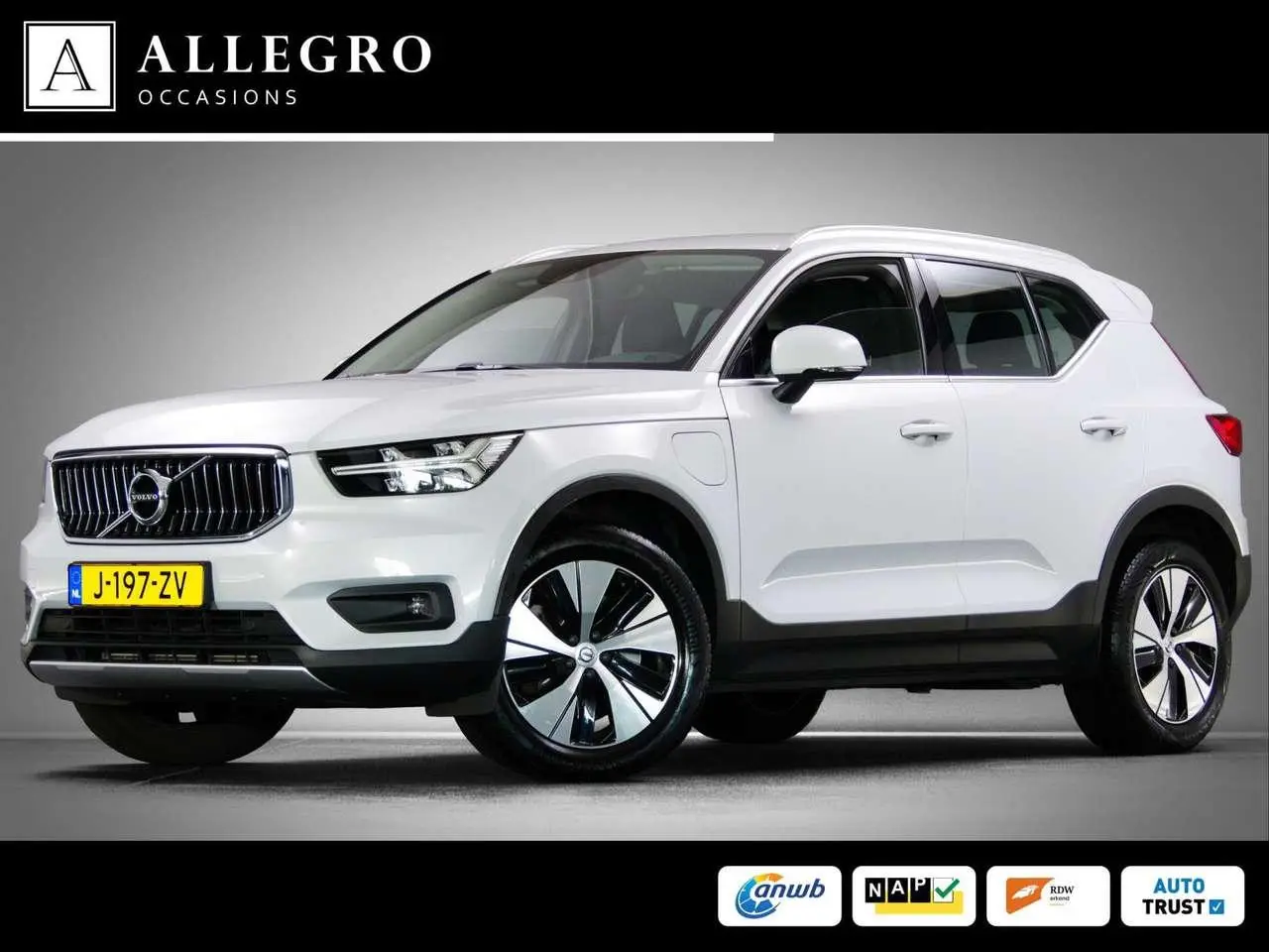 Photo 1 : Volvo Xc40 2020 Hybrid