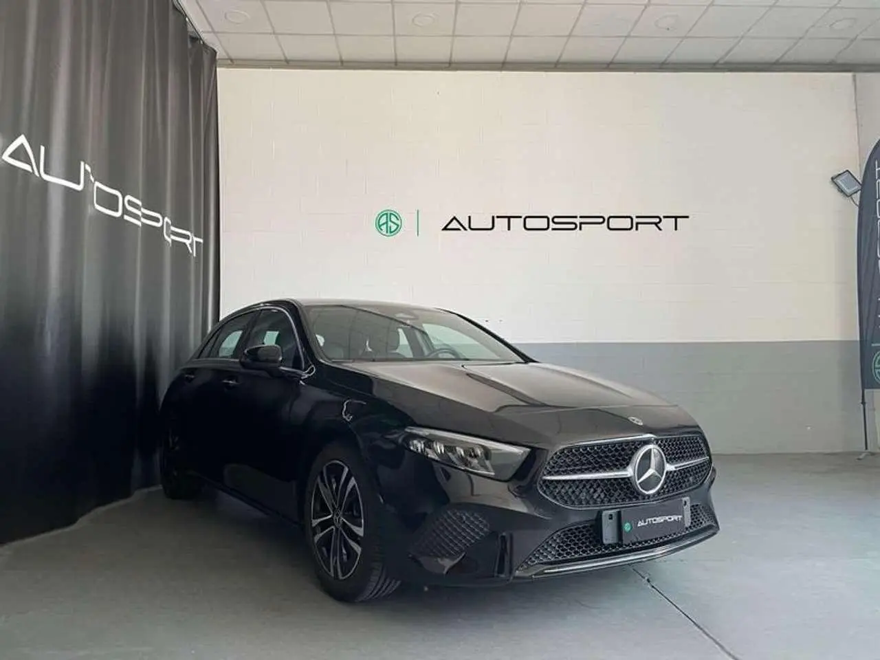 Photo 1 : Mercedes-benz Classe A 2023 Hybride