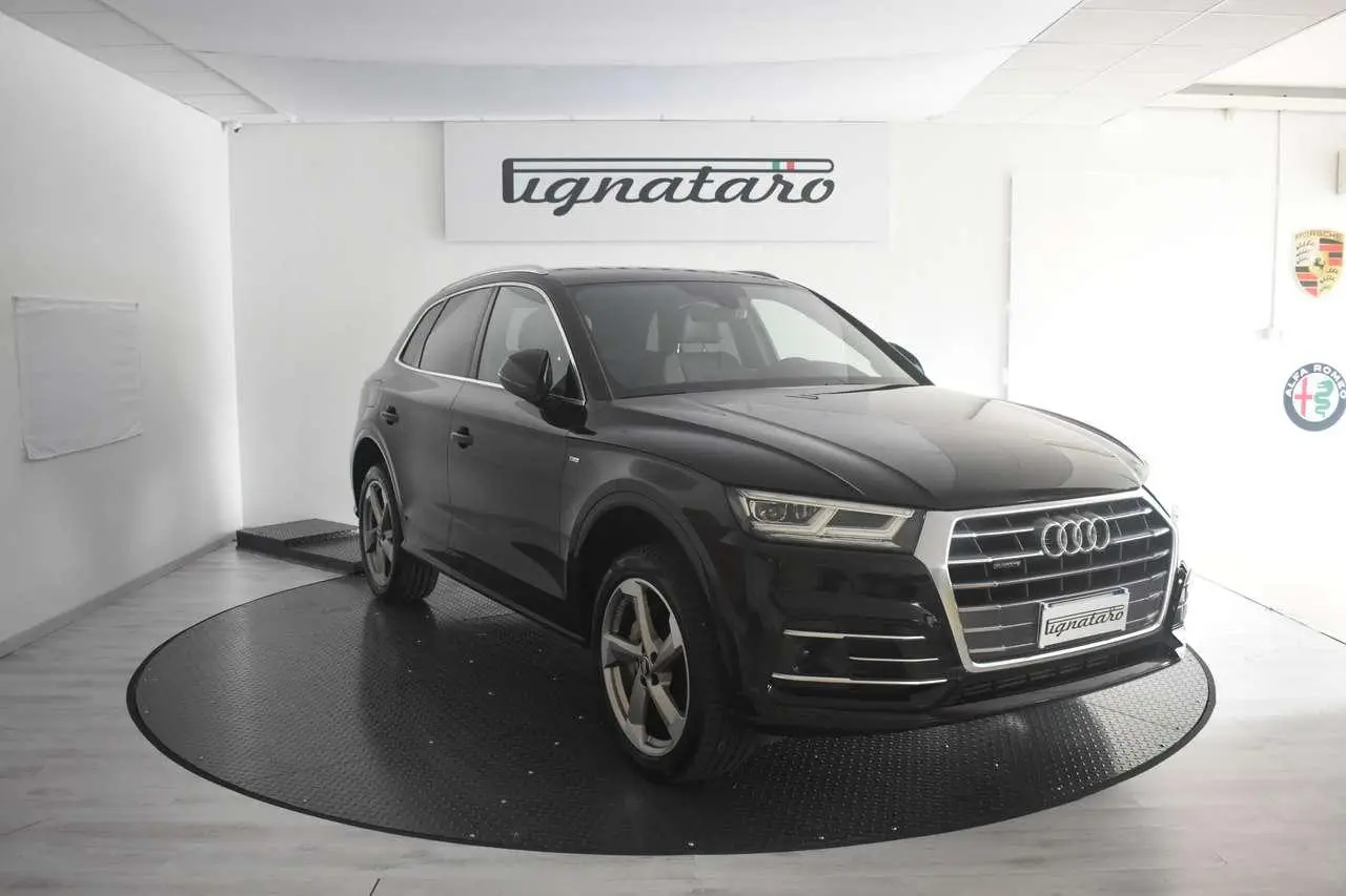 Photo 1 : Audi Q5 2020 Diesel