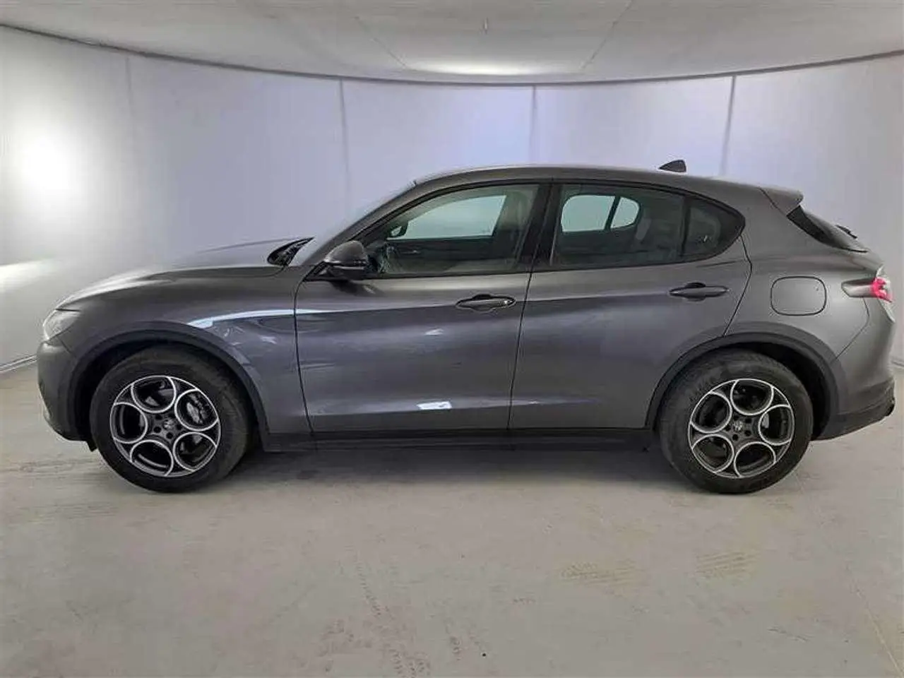 Photo 1 : Alfa Romeo Stelvio 2023 Diesel