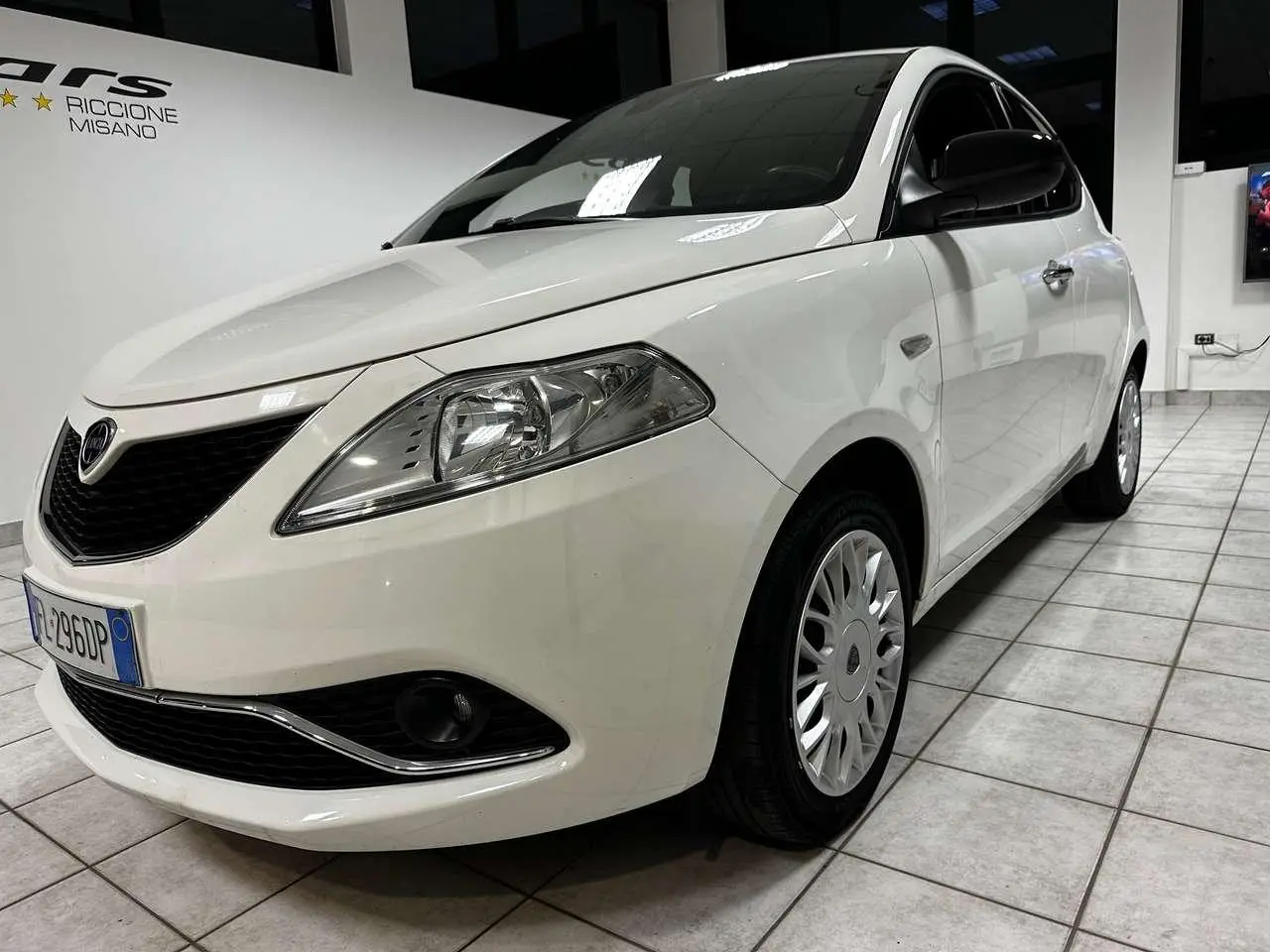 Photo 1 : Lancia Ypsilon 2017 GPL