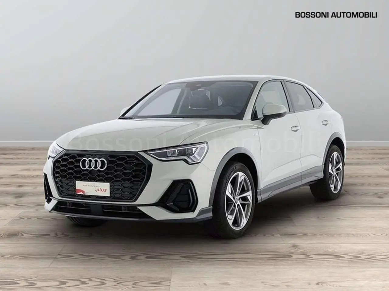 Photo 1 : Audi Q3 2023 Essence