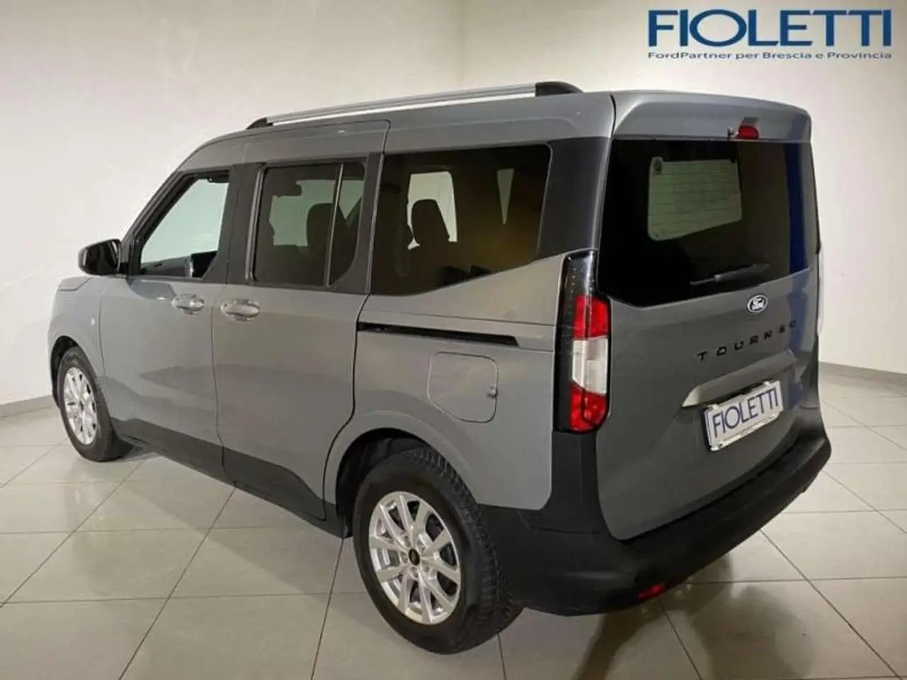 Photo 1 : Ford Tourneo 2024 Petrol