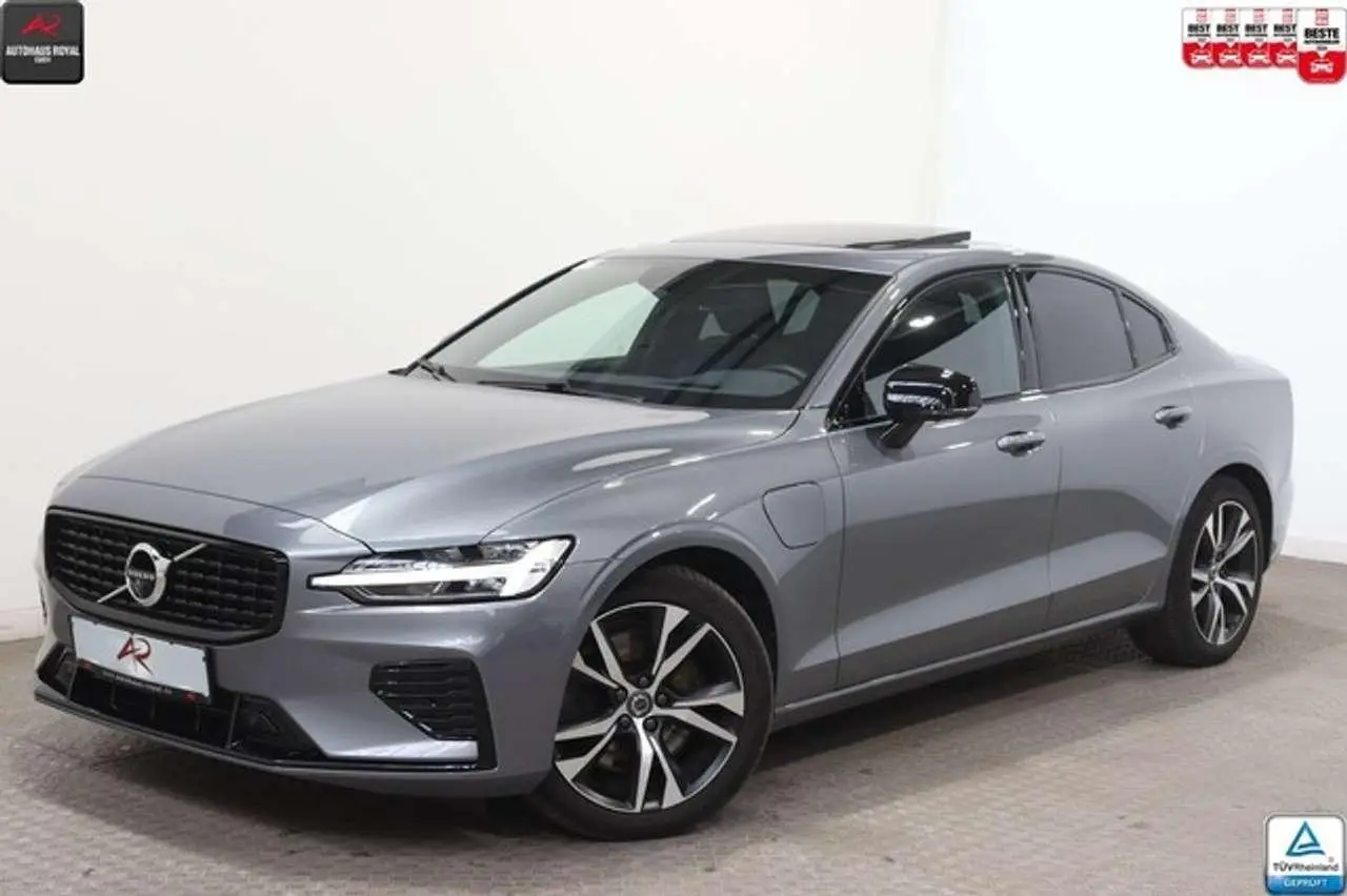 Photo 1 : Volvo S60 2021 Hybrid