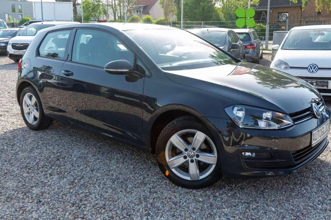 Photo 1 : Volkswagen Golf 2016 Petrol