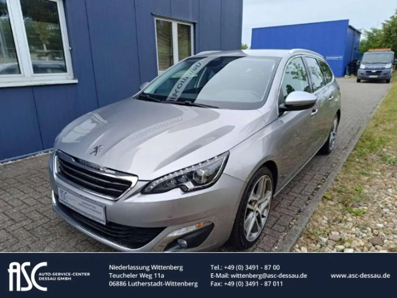 Photo 1 : Peugeot 308 2015 Petrol