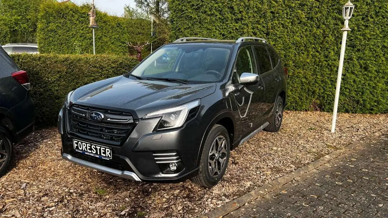 Photo 1 : Subaru Forester 2024 Petrol