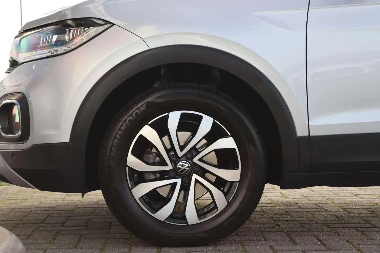 Photo 1 : Volkswagen T-cross 2021 Essence