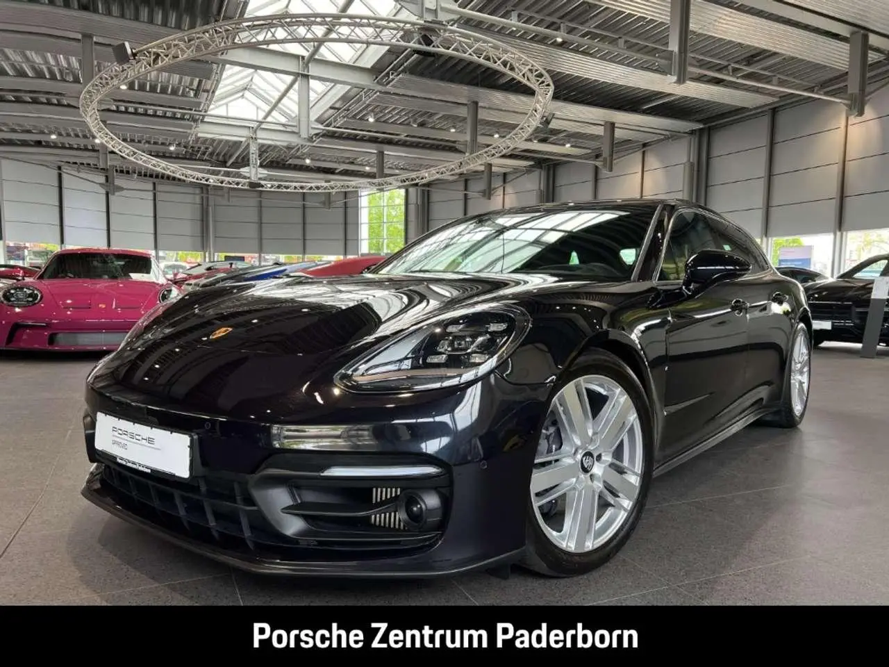 Photo 1 : Porsche Panamera 2023 Petrol