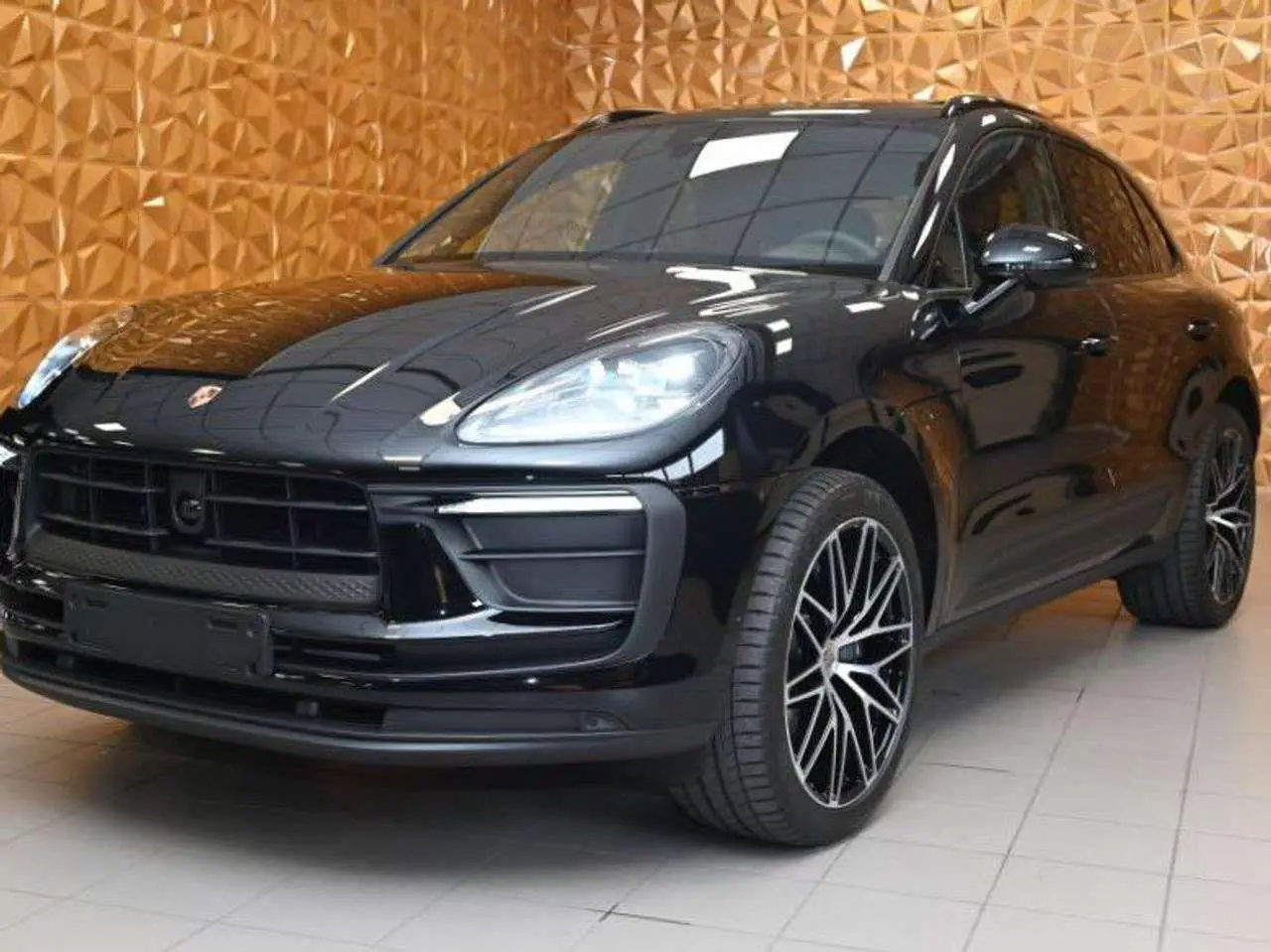 Photo 1 : Porsche Macan 2024 Essence