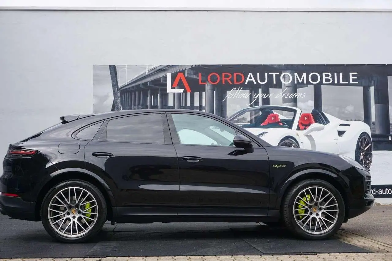 Photo 1 : Porsche Cayenne 2023 Hybrid