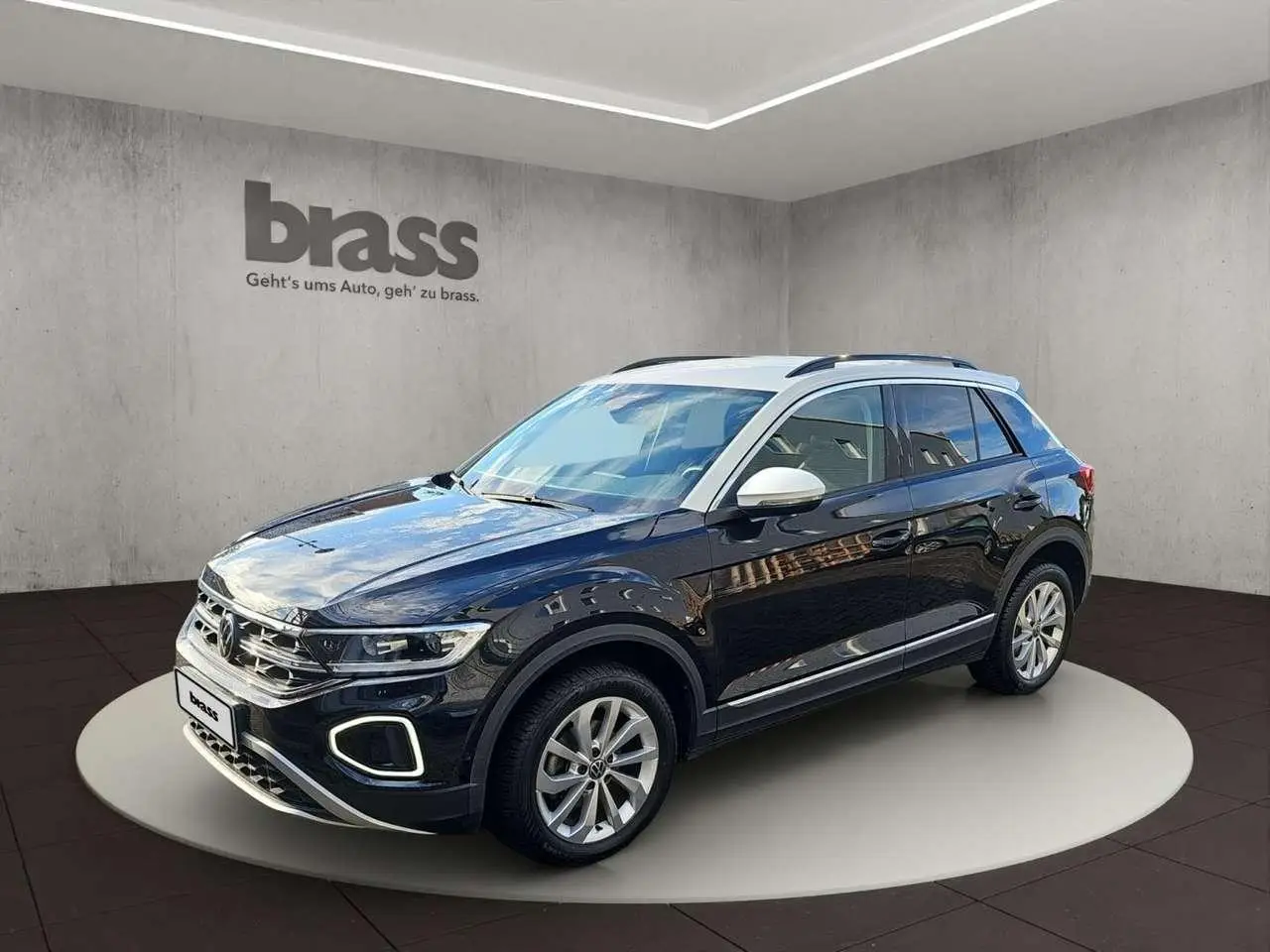 Photo 1 : Volkswagen T-roc 2023 Petrol