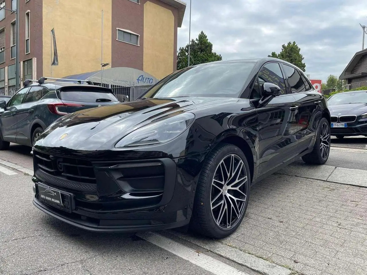 Photo 1 : Porsche Macan 2022 Essence